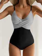 Cargar imagen en el visor de la galería, 🌊【One-Piece Bikini】Sexy Backless Swimsuit | High-End Solid Color Bathing Suit