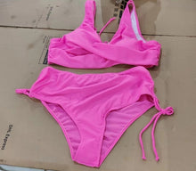 Загрузить изображение в средство просмотра галереи, 🌊【Hot Spring Bikini】Modest Two-Piece Set | Solid Color Swimwea
