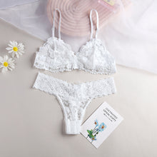 Charger l&#39;image dans la galerie, 🔥【Deep V Neck】Ultra Thin Lace Bralette Set - Wireless Comfort Bra
