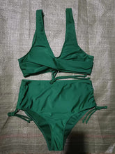 Загрузить изображение в средство просмотра галереи, 🌊【Hot Spring Bikini】Modest Two-Piece Set | Solid Color Swimwea
