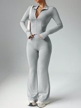 Charger l&#39;image dans la galerie, 「Hot Goddess」Quick-Dry Yoga Set ✨ No-VPL Top &amp; Flare Pants

